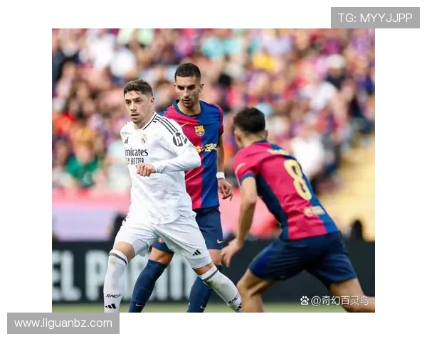 霍安·加西亚失误送礼 莱万替补建功巴萨3-1逆转胜 霍安·加西亚失误送礼 莱万替补建功巴萨3-1逆转胜