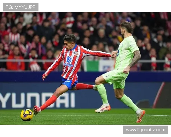 莱万帽子戏法领衔 巴萨主场4比2逆转十人瓦伦西亚跃升至西甲第二 莱万帽子戏法领衔 巴萨主场4比2逆转十人瓦伦西亚跃升至西甲第二