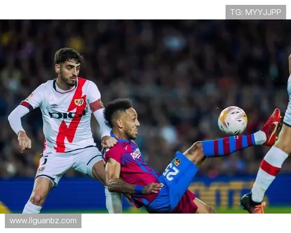 西甲巴萨赛程挑战重重 补赛取胜并非难事