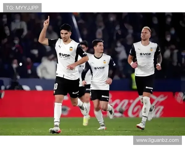 苏亚雷斯破门助阿拉维斯击败西班牙人迎来宝贵三分