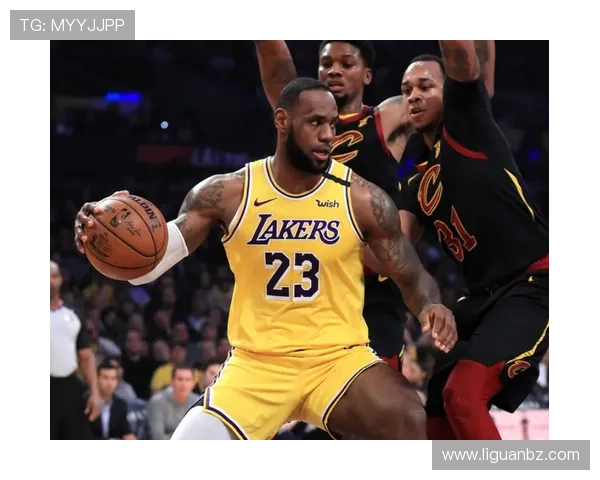 郭昊文表现出色尽管球队失利11投7中三分球命中率高达75砍下22分3篮板3助攻